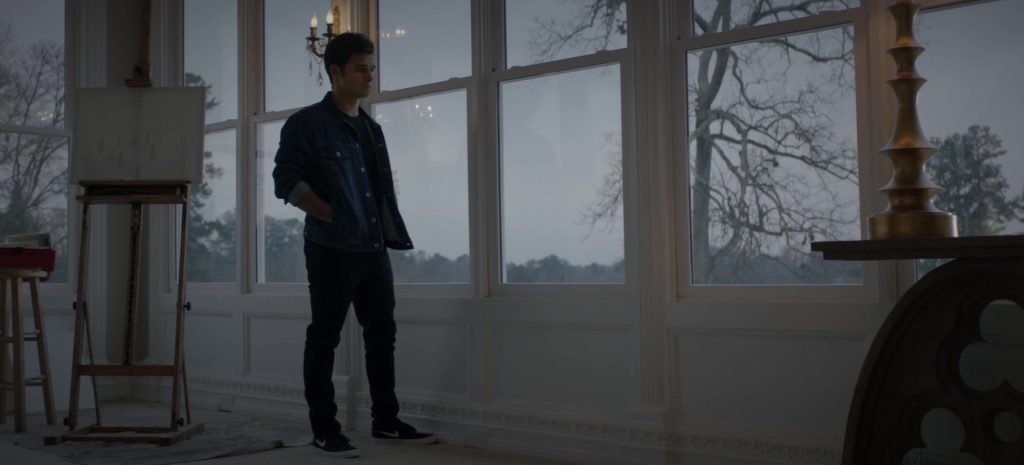 Nike Men's Shoes in Stargirl S02E05 “Summer School - Chapter Five” (2021) (Image 1)