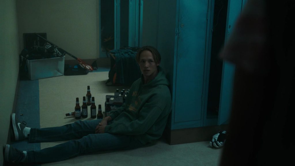 Nike Men's Shoes of Actor Charles Alexander as Kirin O'Conner in The Wilds S02E06 “Day 46-26” (2022) (Image 2)