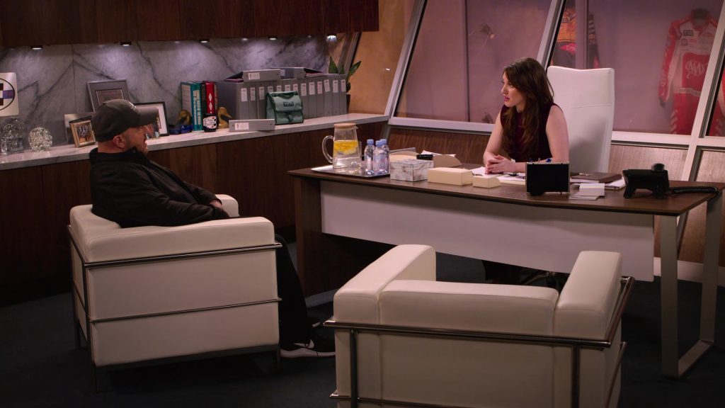 Nike Men's Shoes of Kevin James as Kevin Gibson in The Crew S01E03 “Hot Mushroom Meat” (2021) (Image 1)