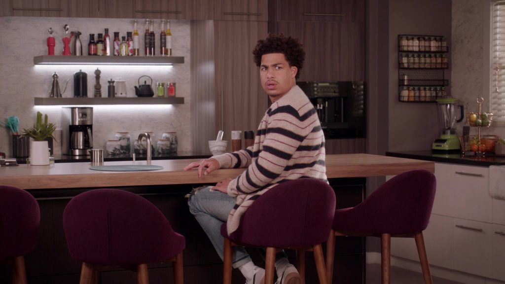 Nike Men's Sneakers Worn by Cast Member Marcus Scribner in Black-ish S07E16 “100 Yards and Runnin'” (2021) (Image 1)