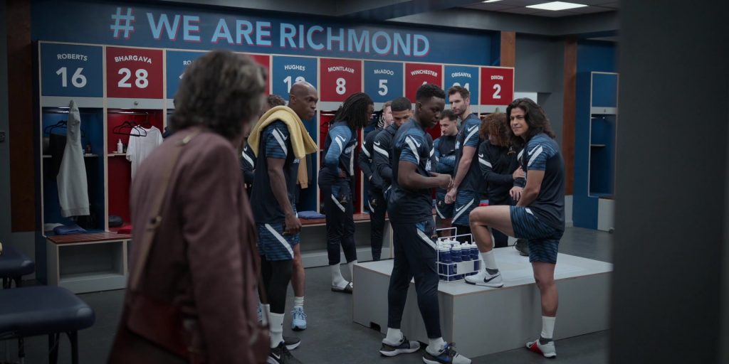 Nike Men's Sneakers Worn by Cast Members in Ted Lasso S03E02 “(I Don't Want to Go to) Chelsea” (2023) (Image 1)