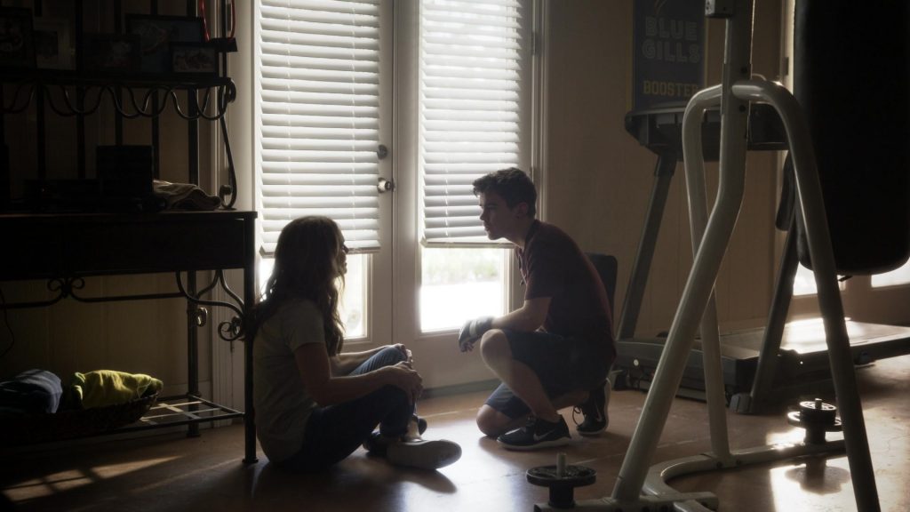 Nike Men's Sneakers Worn by Elliot Fletcher as Jake Barlow in Tell Me Your Secrets S01E09 “Gotcha” (2021) (Image 2)
