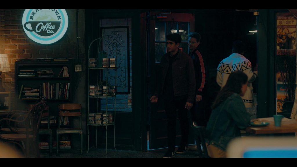 Nike Men's Sneakers Worn by Michael Cimino as Victor Salazar in Love, Victor S03E07 “The Gay Award” (2022) (Image 2)