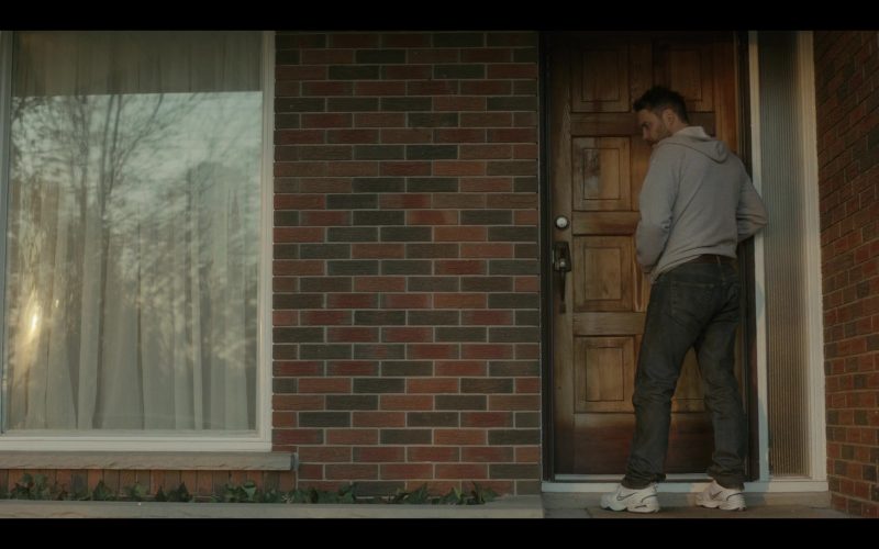 Nike Men's Sneakers Worn by Taylor Kitsch as Glen Kryger in Painkiller S01E05 “Hot! Hot! Hot!” (2023) (Image 1)