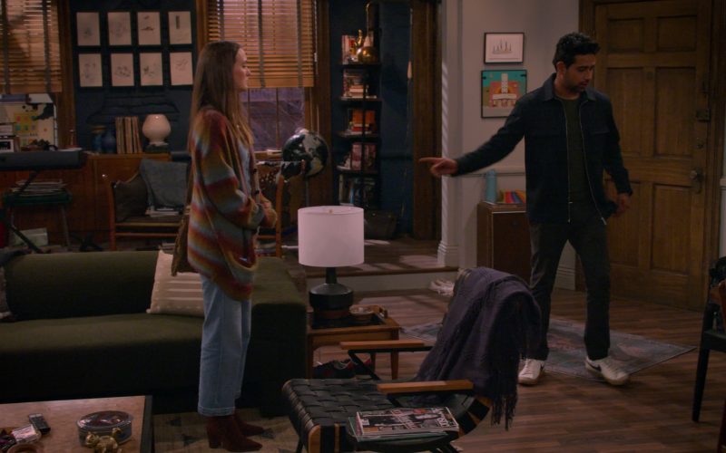 Nike Men's Sneakers in How I Met Your Father S01E08 “The Perfect Shot” (2022) (Image 1)
