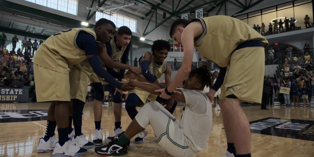 Nike Men's Sneakers in Swagger S02E01 “The World Ain't Ready” (2023) (Image 1)