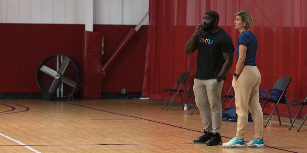 Nike Men's Sneakers in Swagger S02E01 “The World Ain't Ready” (2023) (Image 6)
