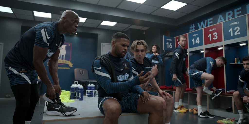 Nike Men's Sneakers in Ted Lasso S03E05 “Signs” (2023) (Image 1)