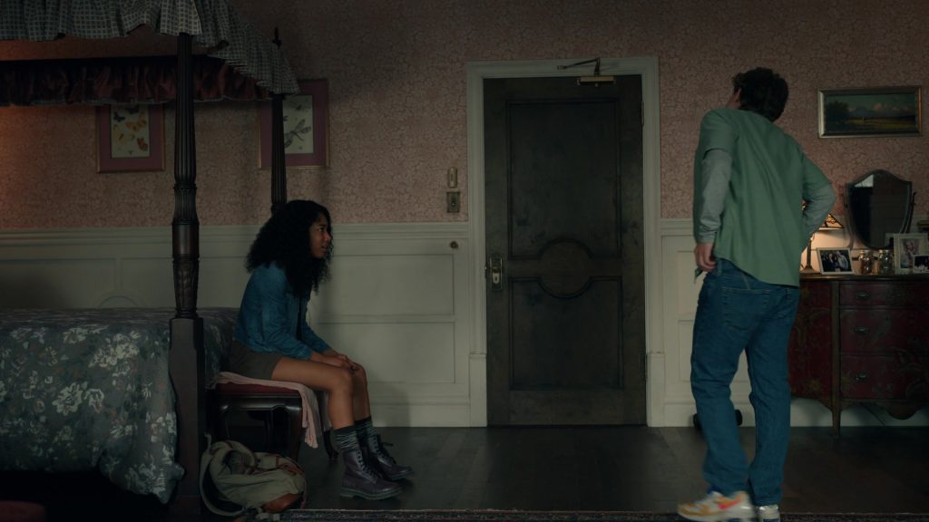Nike Men's Sneakers of Igby Rigney as Kevin in The Midnight Club S01E08 “Road to Nowhere” (2022) (Image 1)
