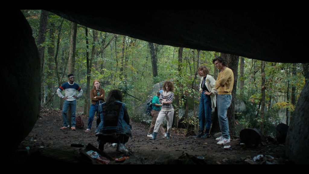 Nike Men's Sneakers of Joe Keery as Steve Harrington in Stranger Things S04E06 “Chapter Six - The Dive” (2022) (Image 1)