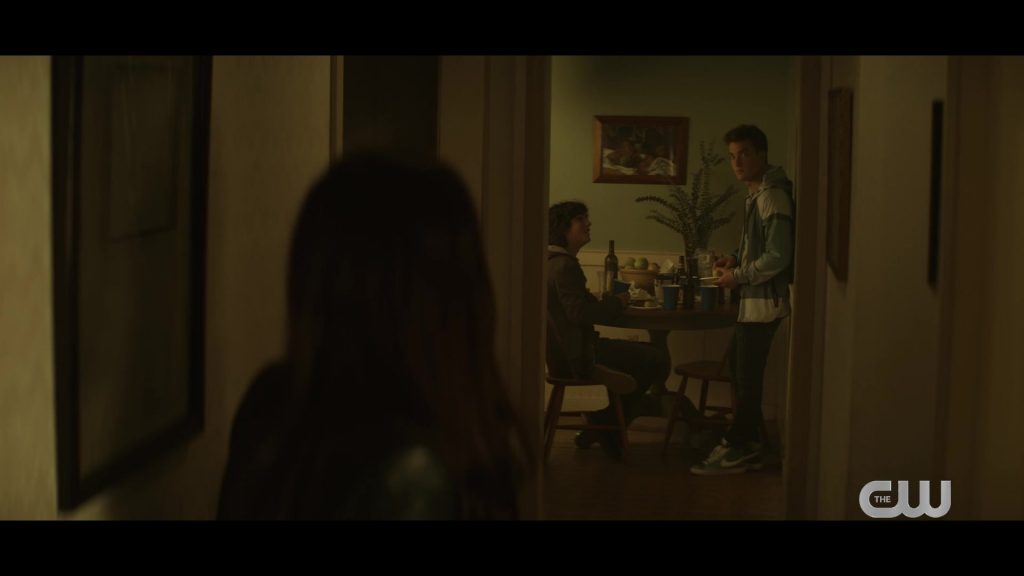 Nike Men's Sneakers of Jordan Elsass as Jonathan Kent in Superman & Lois S01E02 “Heritage” (2021) (Image 1)