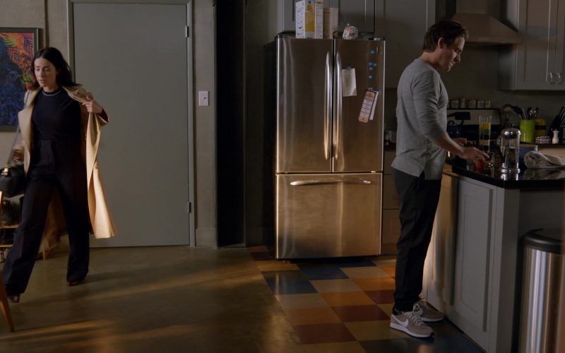 Nike Men's Sneakers of Kevin Zegers as Nate in Rebel S01E06 “Conceal and Carry” (2021) (Image 1)