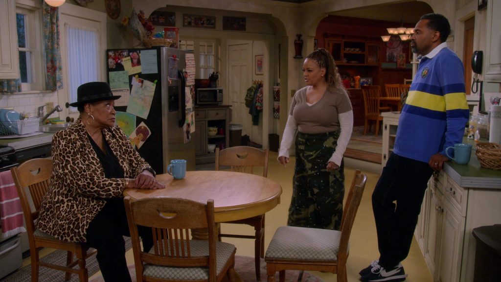 Nike Men's Sneakers of Mike Epps as Bernard “Bennie” Upshaw Sr. in The Upshaws S04E05 “Really, Mama” (2023) (Image 7)