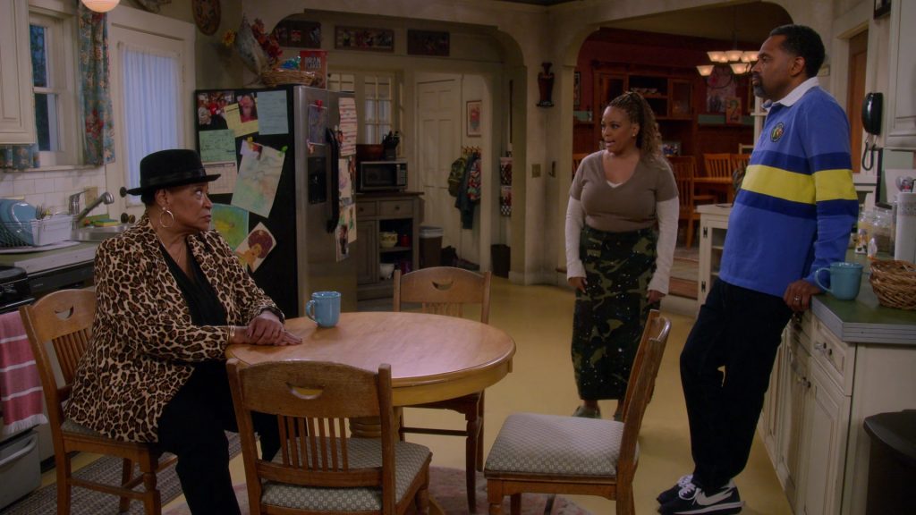 Nike Men's Sneakers of Mike Epps as Bernard “Bennie” Upshaw Sr. in The Upshaws S04E05 “Really, Mama” (2023) (Image 8)