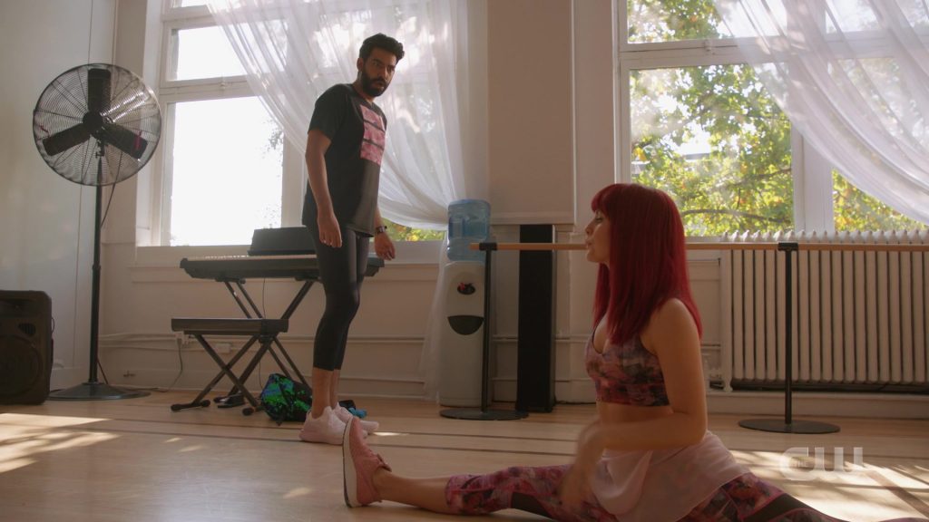 Nike Pink Sneakers Worn by Rose McIver in iZombie – Season 5, Episode 3, Five, Six, Seven, Ate! (2019) (Image 2)