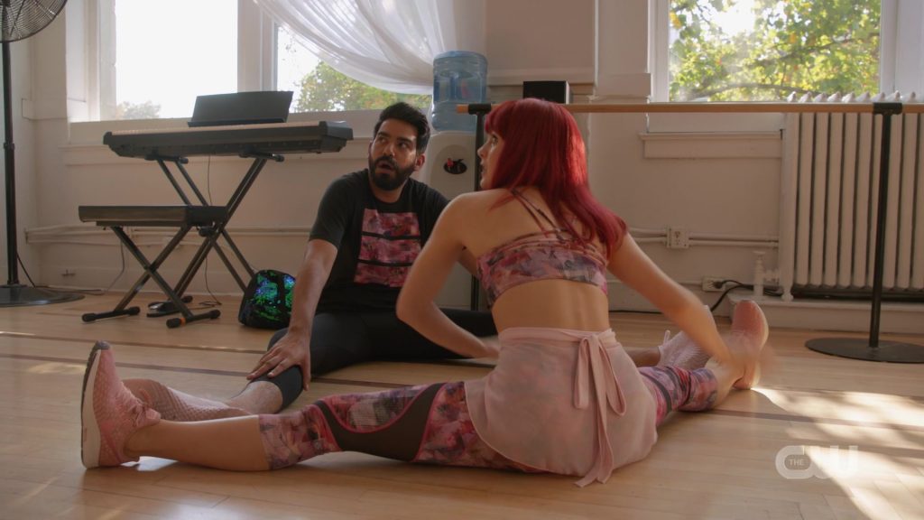 Nike Pink Sneakers Worn by Rose McIver in iZombie – Season 5, Episode 3, Five, Six, Seven, Ate! (2019) (Image 6)
