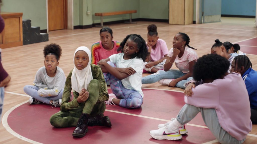 Nike React Infinity Run Flyknit 2 Women's Running Shoes in Abbott Elementary S01E09 “Step Class” (2022) (Image 1)
