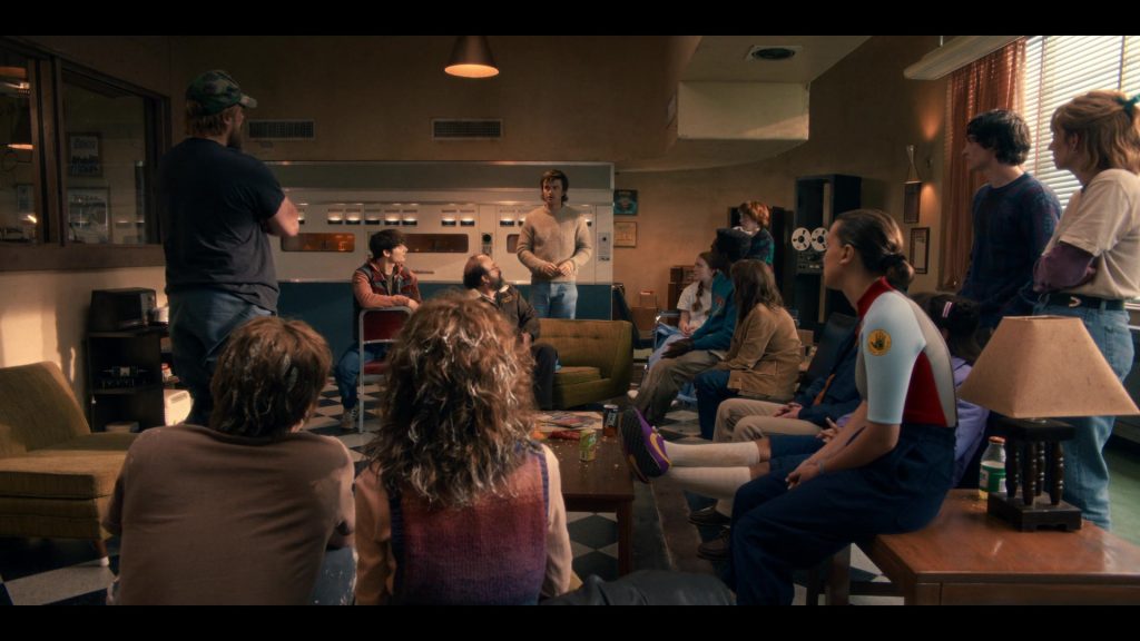 Nike Shoes, Hi-C, Minute Maid, Gatorade, Body Glove in Stranger Things S05E07 “Chapter Seven – The Bridge” (2025) (Image 7)