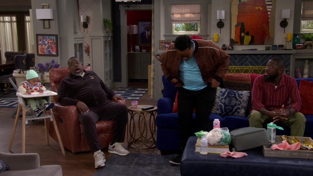 Nike Shoes, Puma Tracksuit in The Neighborhood S07E14 “Welcome to the Blowout” (2025) (Image 25)