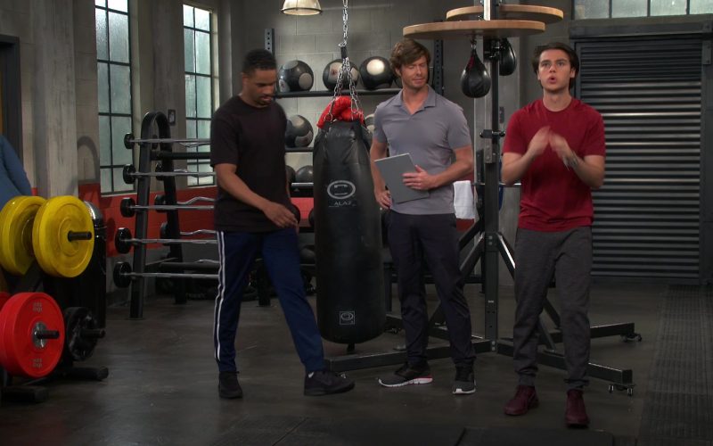 Nike Shoes Worn by Damon Wayans Jr. (Jake) in Happy Together - Season 1, Episode 3, “Let's Work It Out” (2018) (Image 1)