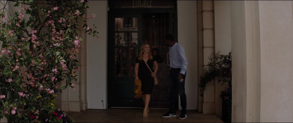 Nike Shoes Worn by Idris Elba in The Mountain Between Us (2017) (Image 1)