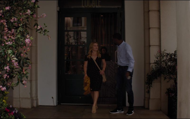 Nike Shoes Worn by Idris Elba in The Mountain Between Us (2017) (Image 1)