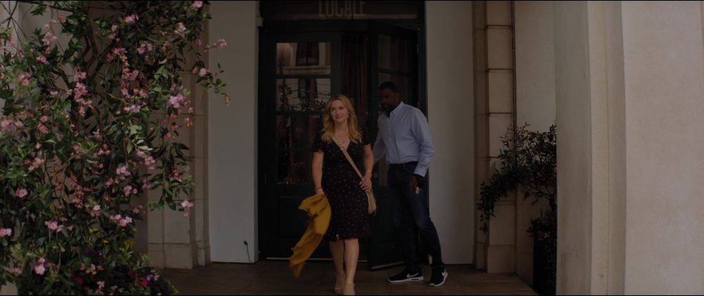 Nike Shoes Worn by Idris Elba in The Mountain Between Us (2017) (Image 3)