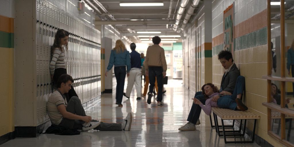 Nike Shoes Worn by Joe Keery (Steve Harrington) in Stranger Things - Holly, Jolly (2016) (Image 7)