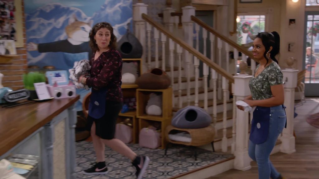 Nike Shoes Worn by Mayim Bialik in Call Me Kat S02E07 “Call Me Cupcake” (2022) (Image 1)