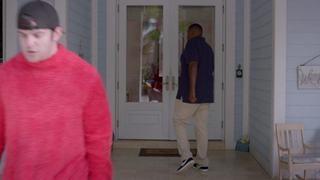 Nike Shoes Worn by Omar Benson Miller in Ballers - Season 2, Episode 6, “Saturdaze” (2016) (Image 2)