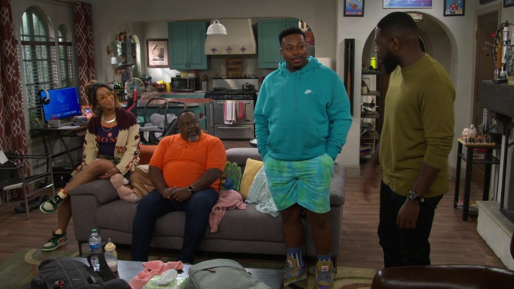 Nike Shoes and Hoodie in The Neighborhood S07E05 “Welcome to Commitment” (2024) (Image 8)