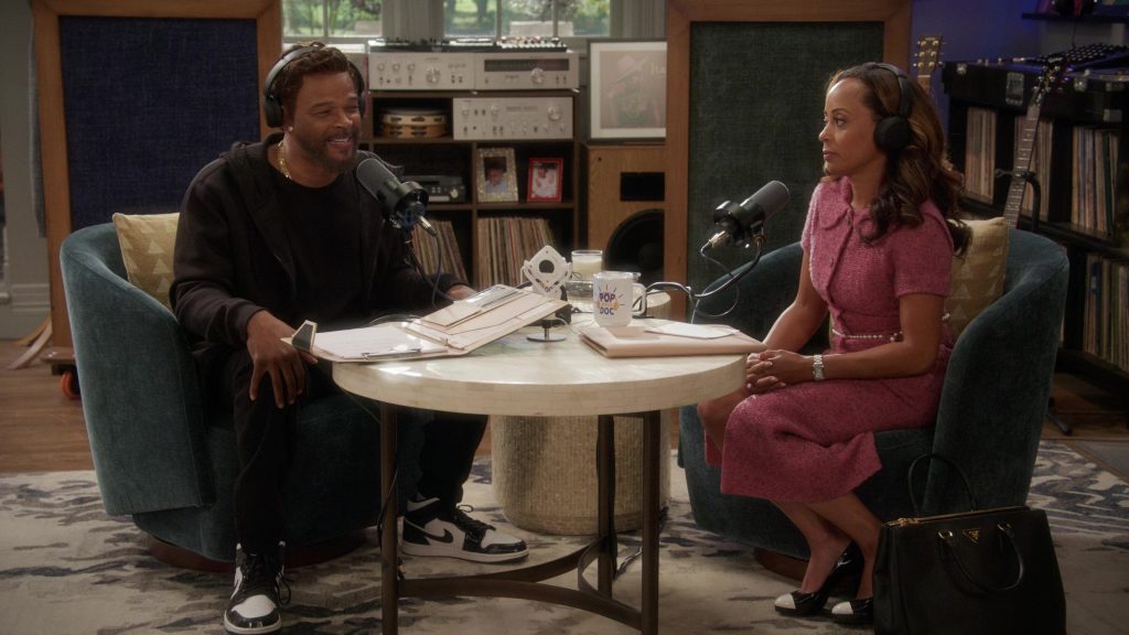 Nike Shoes and PRADA Bag in Poppa's House S01E08 “Wig” (2024) (Image 2)