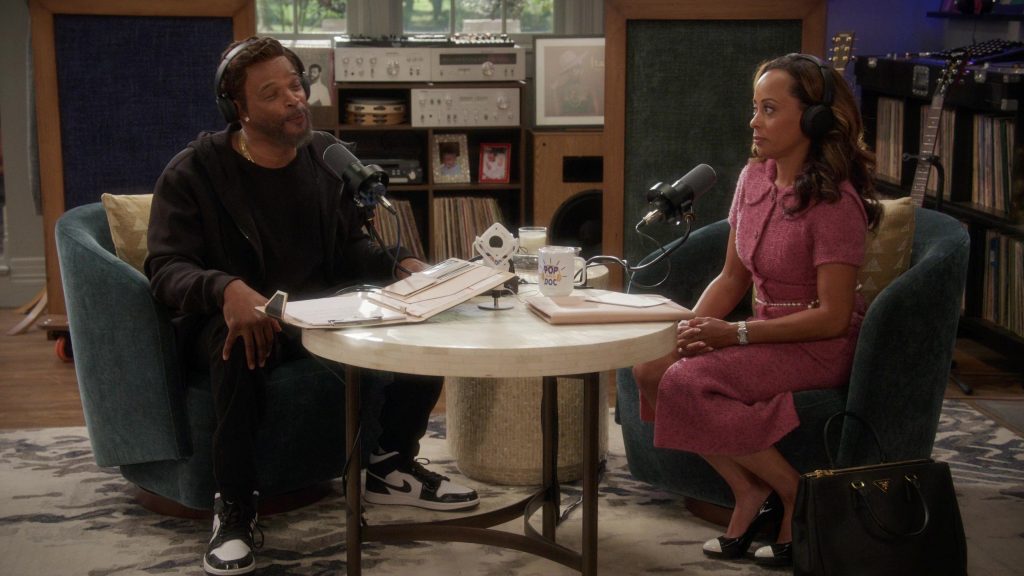 Nike Shoes and PRADA Bag in Poppa's House S01E08 “Wig” (2024) (Image 3)