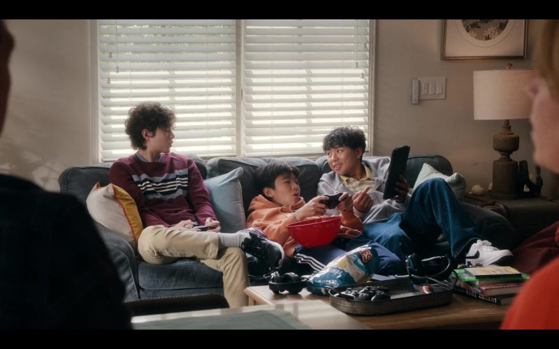 Nike Shoes in A Man on the Inside S02E03 “Family Weekend” (2025) (Image 1)