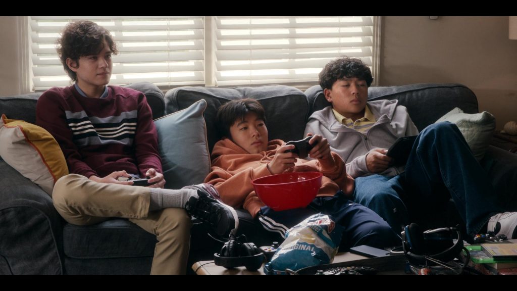 Nike Shoes in A Man on the Inside S02E03 “Family Weekend” (2025) (Image 5)