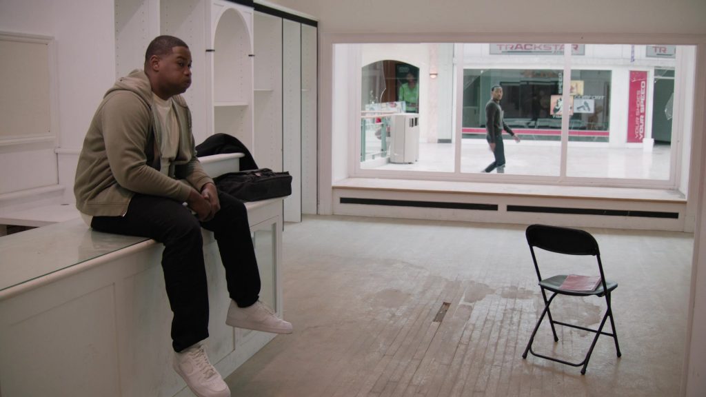 Nike Shoes in Abbott Elementary S05E09 “Mall” (2026) (Image 6)