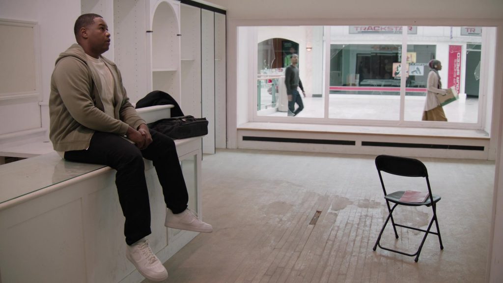 Nike Shoes in Abbott Elementary S05E09 “Mall” (2026) (Image 7)