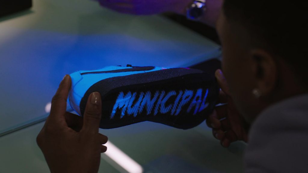 Nike Shoes in Ballers - Season 4, Episode 9, “There's No Place Like Home, Baby” (2018) (Image 7)