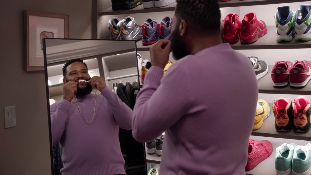 Nike Shoes in Black-ish S07E19 “Missions & Ambitions” (2021) (Image 1)
