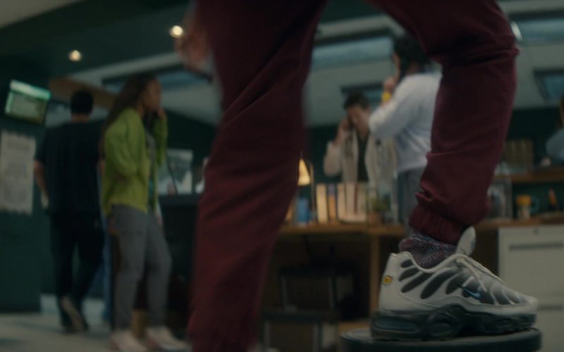 Nike Shoes in Brilliant Minds S02E14 “The Invisible Man” (2026) (Image 1)