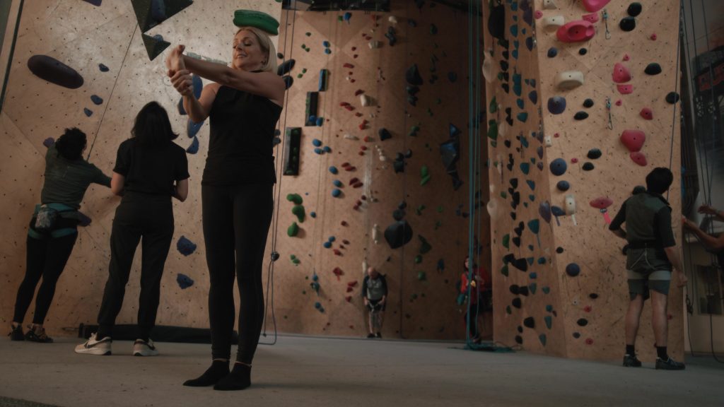 Nike Shoes in Elsbeth S01E02 “A Classic New York Character” (2024) (Image 4)