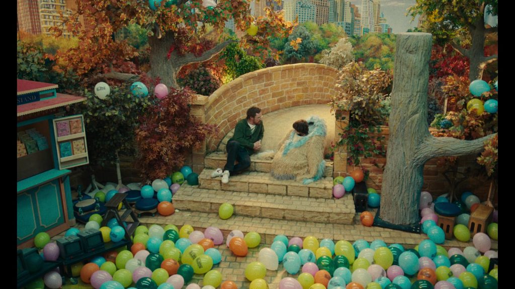Nike Shoes in Eric S01E06 (2024) (Image 16)