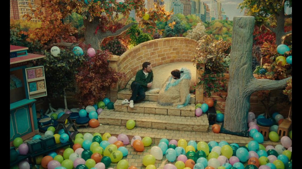 Nike Shoes in Eric S01E06 (2024) (Image 17)