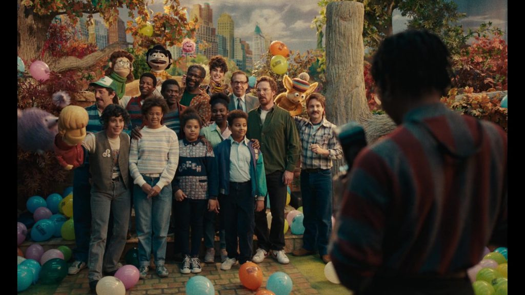 Nike Shoes in Eric S01E06 (2024) (Image 28)