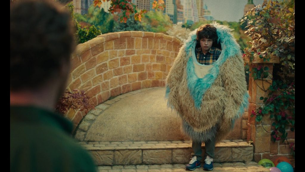 Nike Shoes in Eric S01E06 (2024) (Image 34)