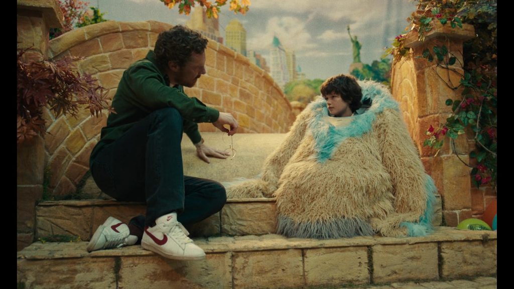 Nike Shoes in Eric S01E06 (2024) (Image 39)
