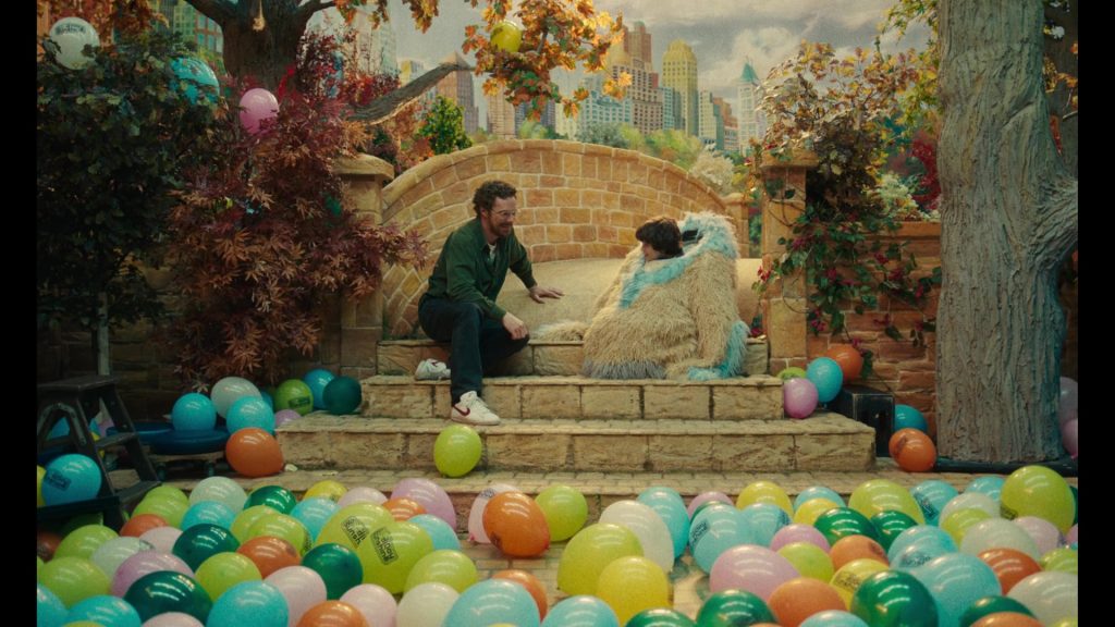 Nike Shoes in Eric S01E06 (2024) (Image 6)