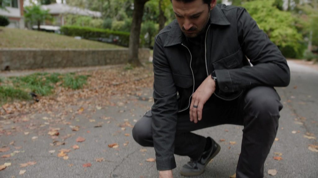 Nike Shoes in Found S02E21 “Missing While a Family” (2025) (Image 3)
