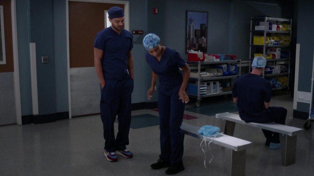 Nike Shoes in Grey's Anatomy – Season 16 Episode 1 “Nothing Left to Cling To” (2019) (Image 1)