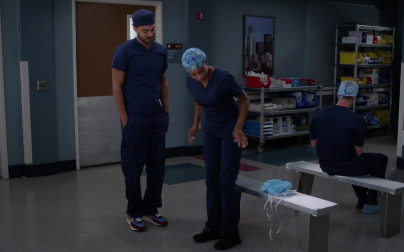 Nike Shoes in Grey's Anatomy – Season 16 Episode 1 “Nothing Left to Cling To” (2019) (Image 1)